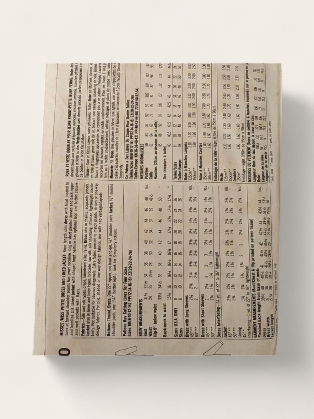 Simplicity Sewing Pattern - Picture 2 of 2